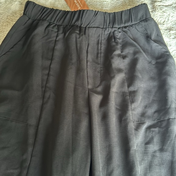 Black summer pant - Picture 3 of 3